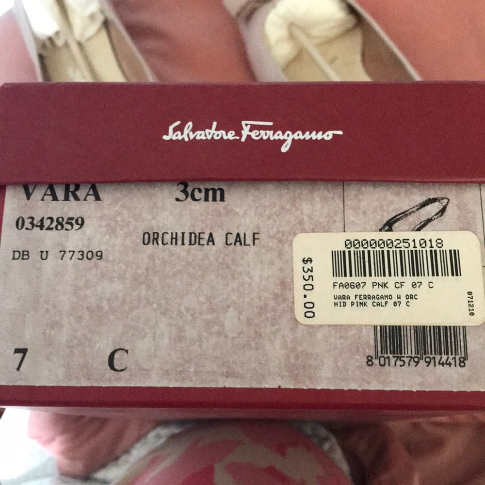 Ferragamo Vara pumps SZ 7C in orchid. - Picture 2 of 5